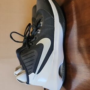 Nike Women's Basketball Shoes Sz. 8.5